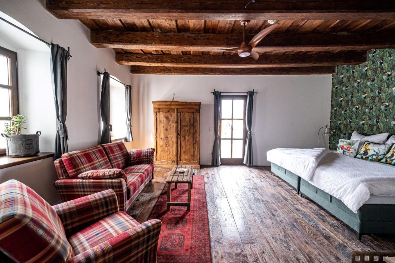 Knize Ferdinand Apartments Mikulov Kültér fotó