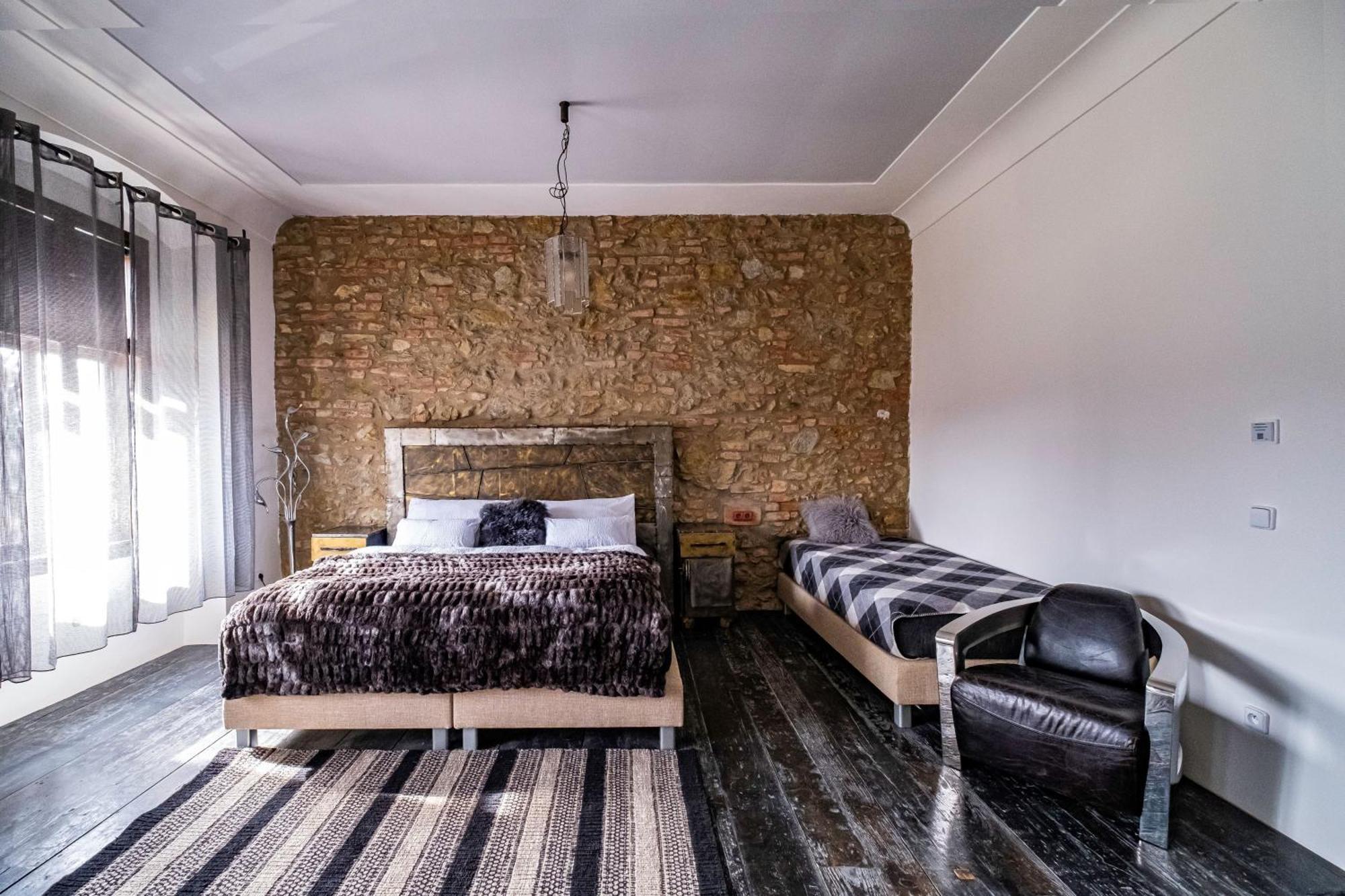 Knize Ferdinand Apartments Mikulov Kültér fotó