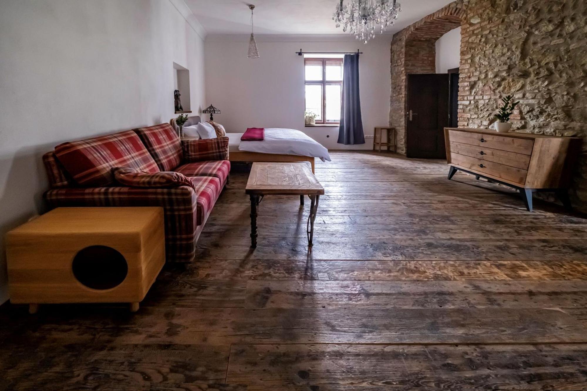 Knize Ferdinand Apartments Mikulov Kültér fotó