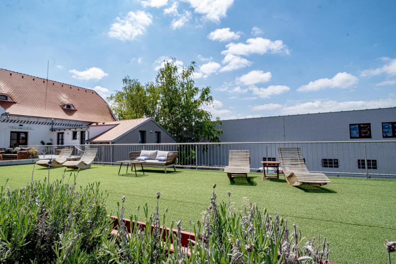 Knize Ferdinand Apartments Mikulov Kültér fotó
